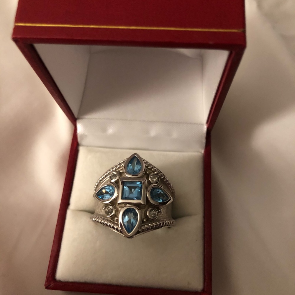 Beautiful blue topaz sterling silver 925 ring